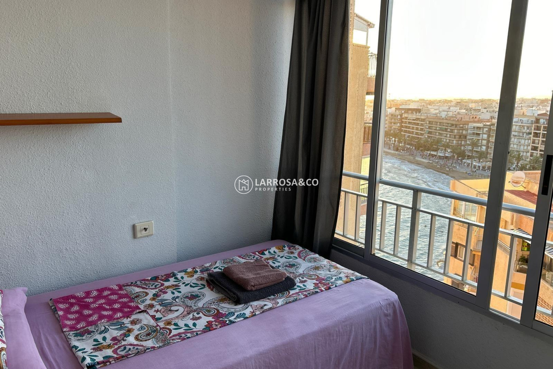 Resale - Apartment - Torrevieja - Playa del cura