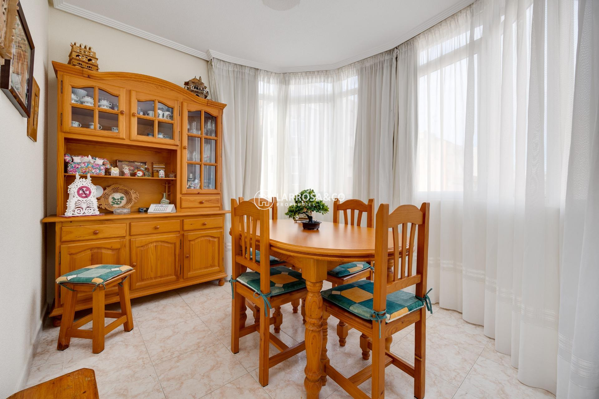 Resale - Apartment - Torrevieja - Playa del cura