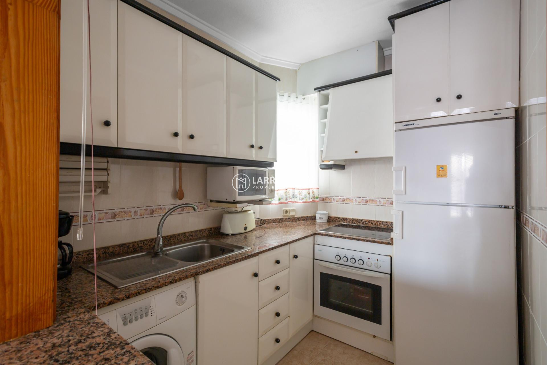 Resale - Apartment - Torrevieja - Playa del cura