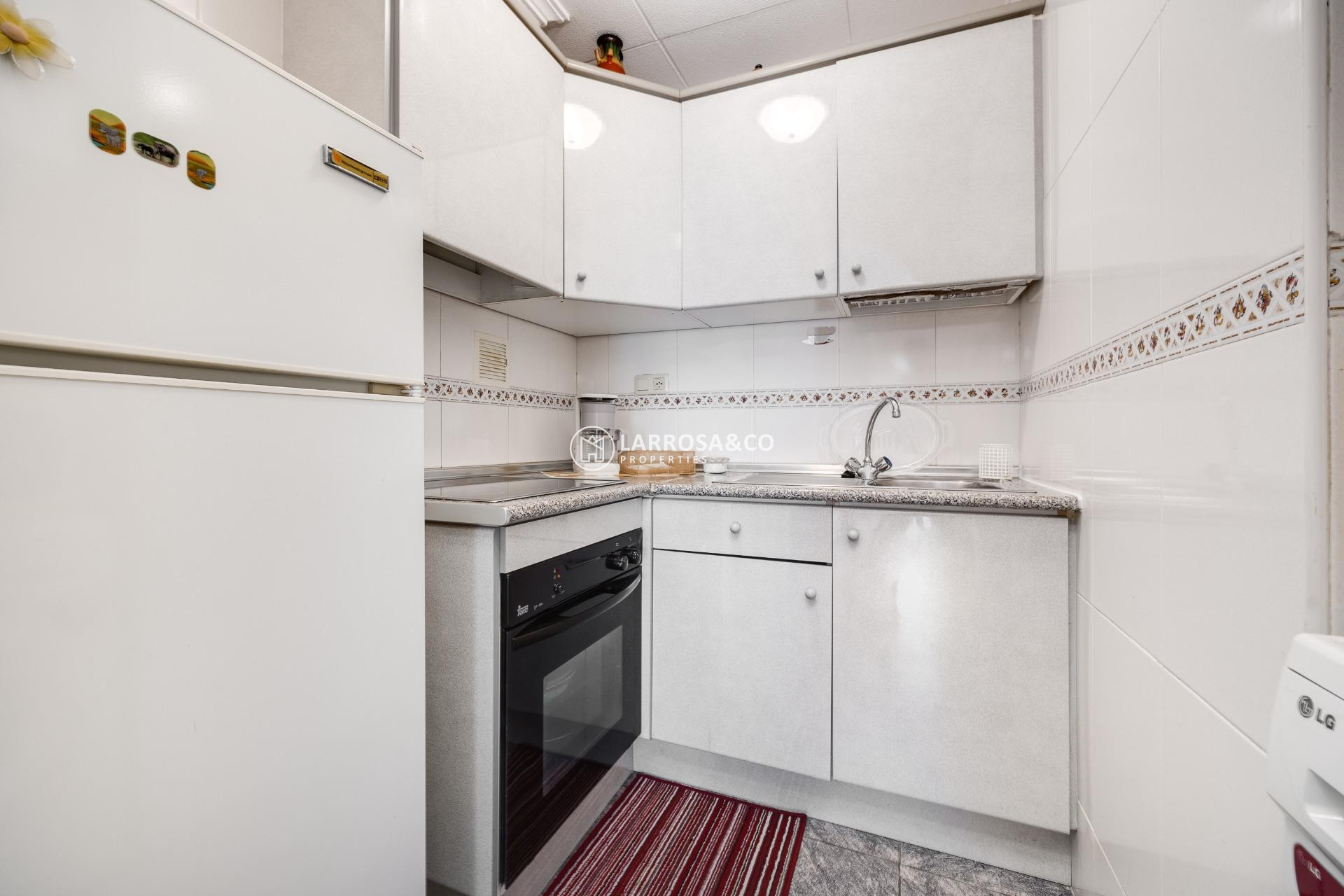 Resale - Apartment - Torrevieja - Playa del cura