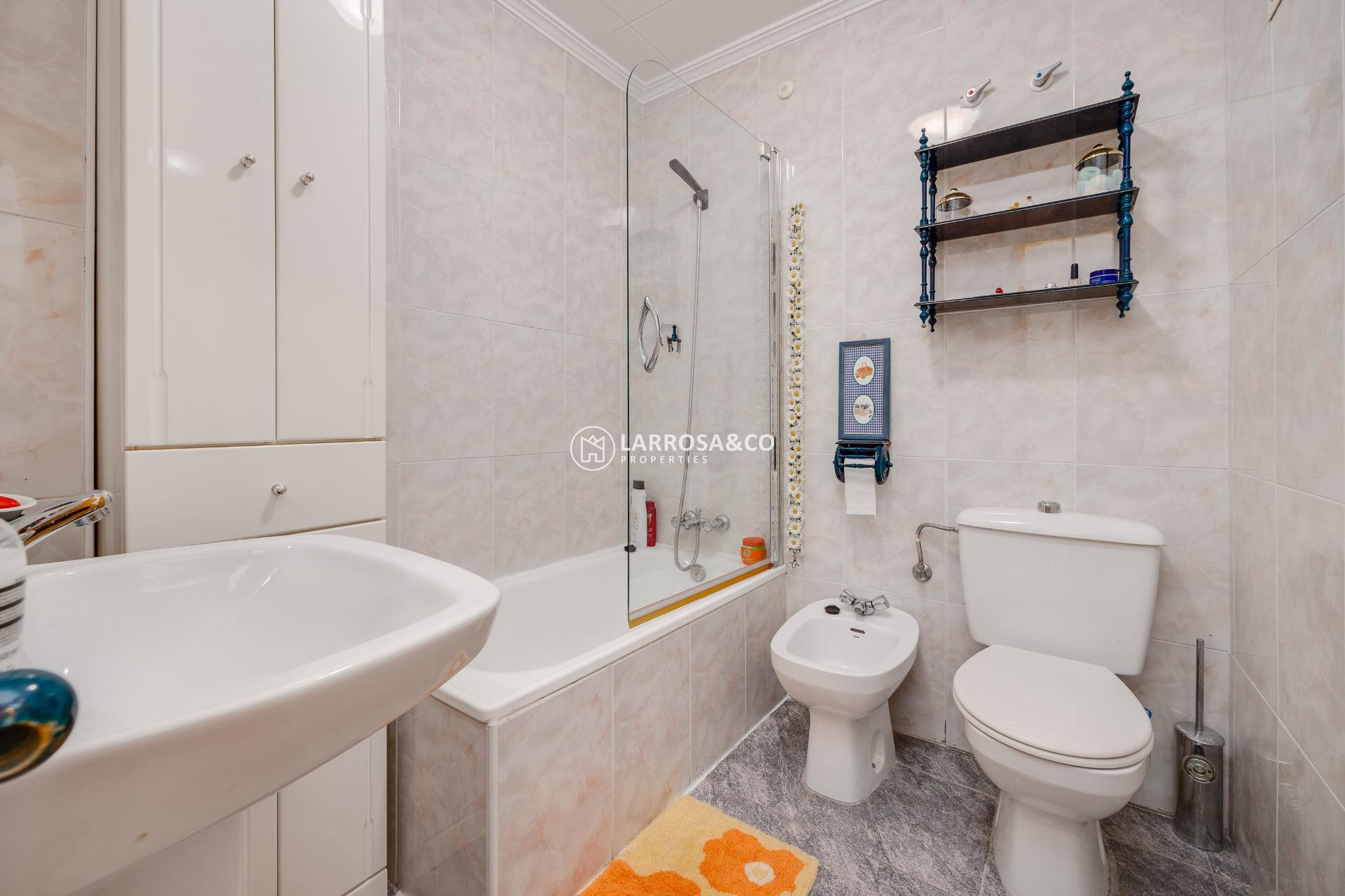 Resale - Apartment - Torrevieja - Playa del cura