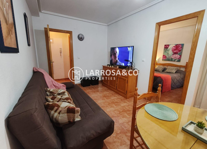 Resale - Apartment - Torrevieja - Playa del cura