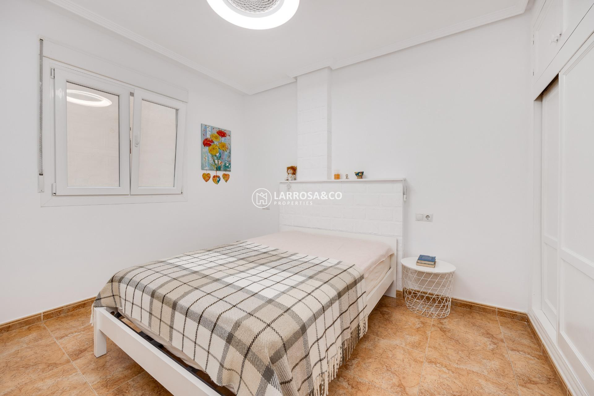 Resale - Apartment - Torrevieja - Playa del cura