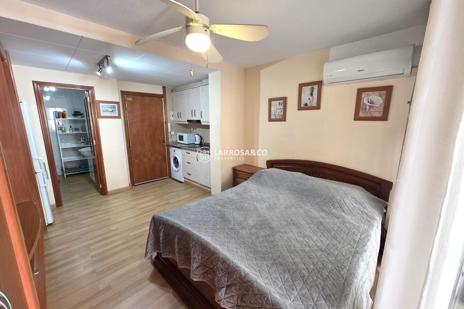 Resale - Apartment - Torrevieja - Playa del cura