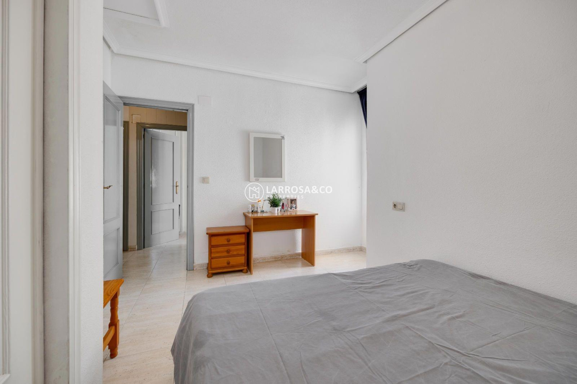 Resale - Apartment - Torrevieja - Playa del cura