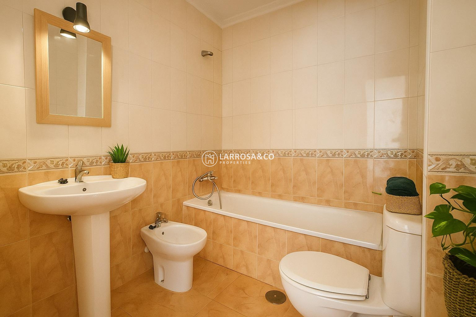 Resale - Apartment - Torrevieja - Playa del cura