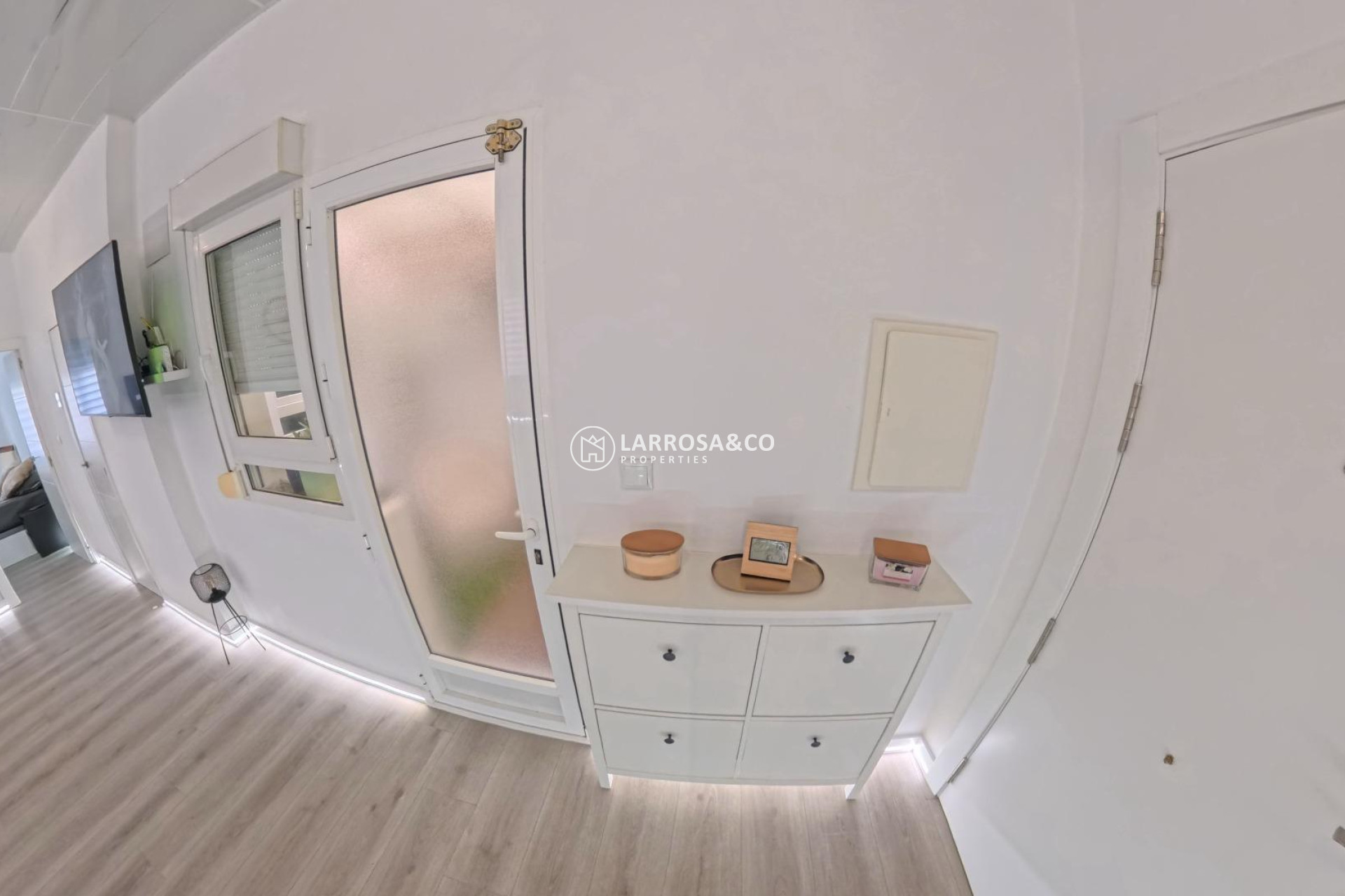 Resale - Apartment - Torrevieja - Playa del cura