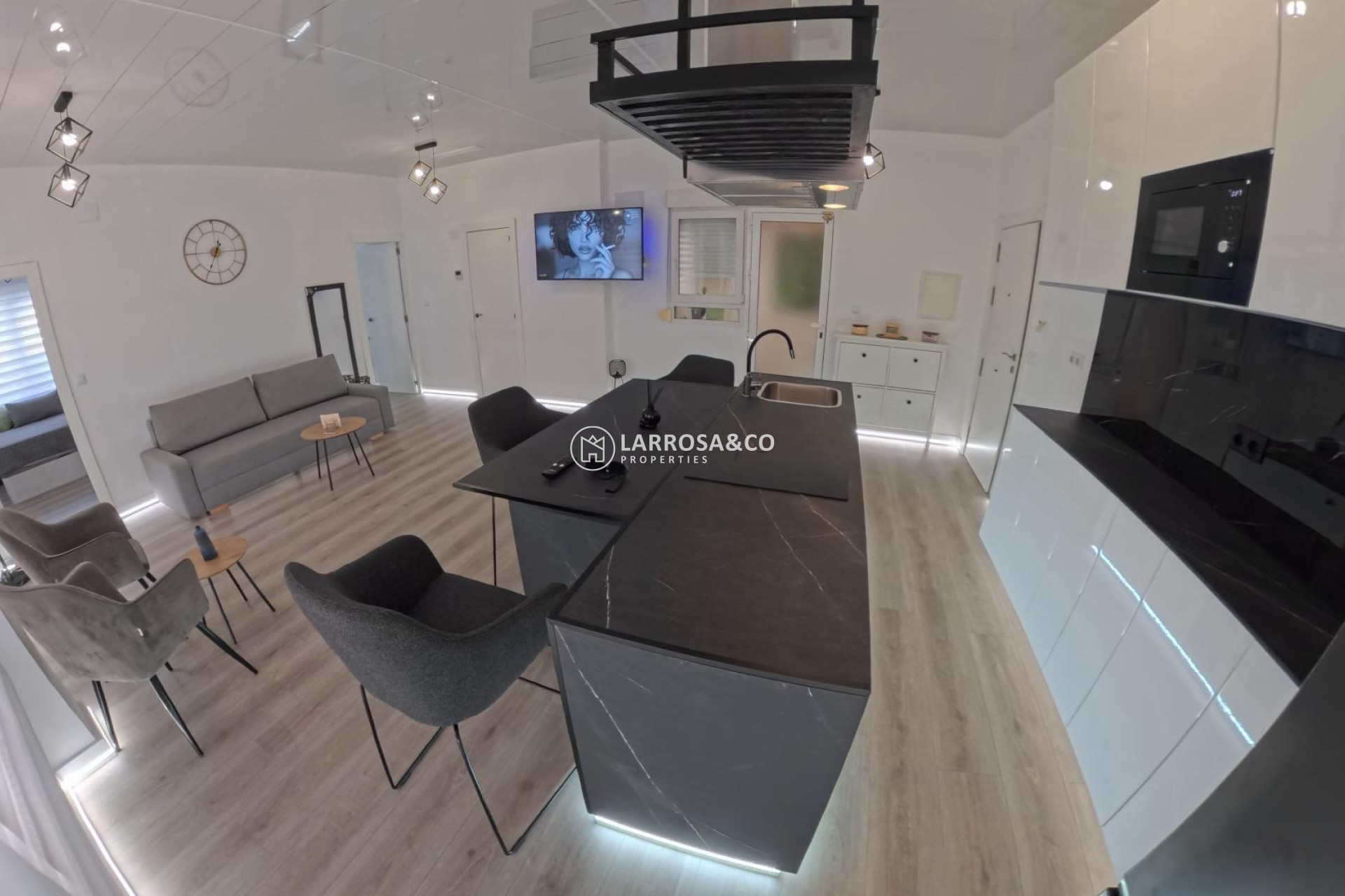 Resale - Apartment - Torrevieja - Playa del cura