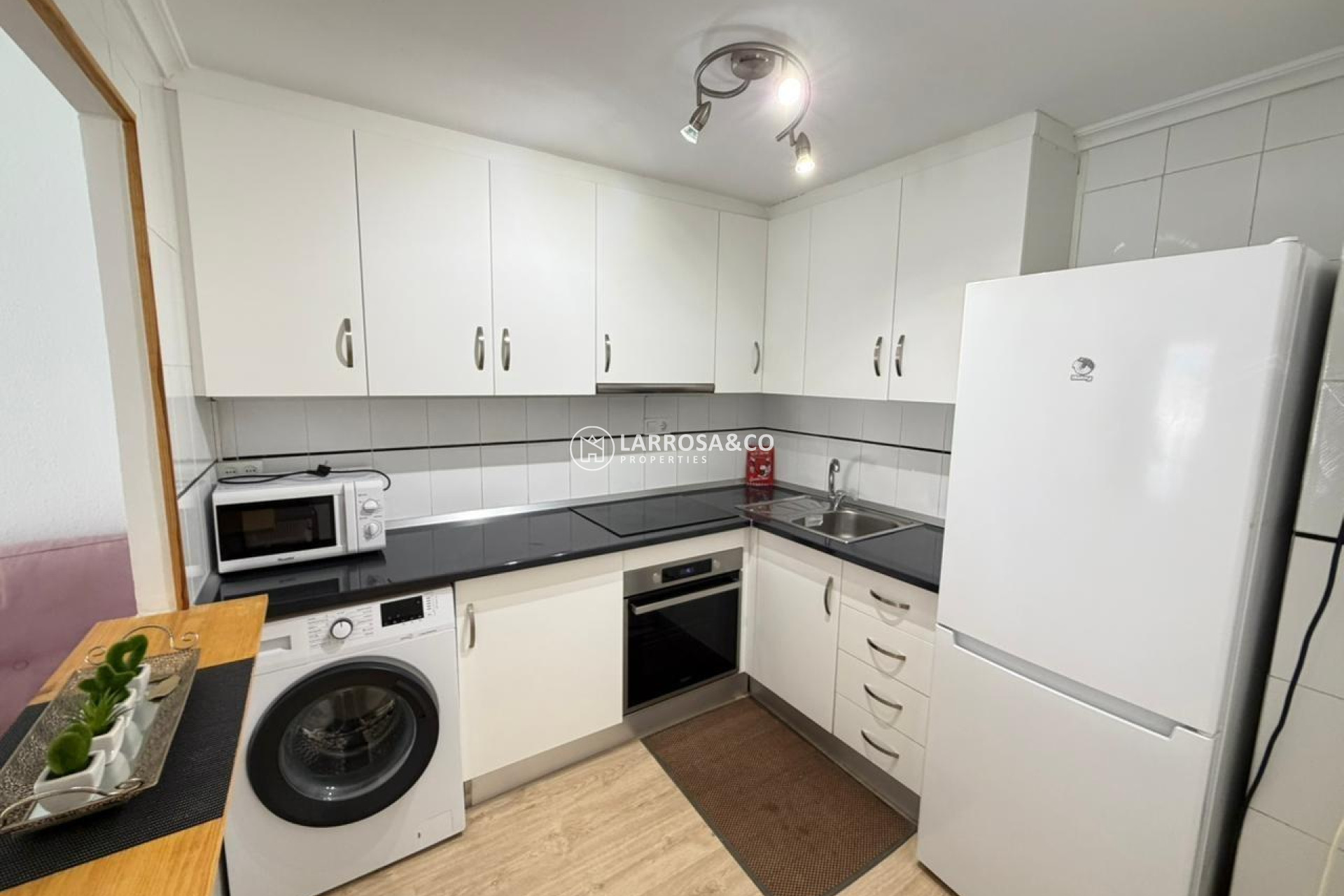 Resale - Apartment - Torrevieja - Playa del cura