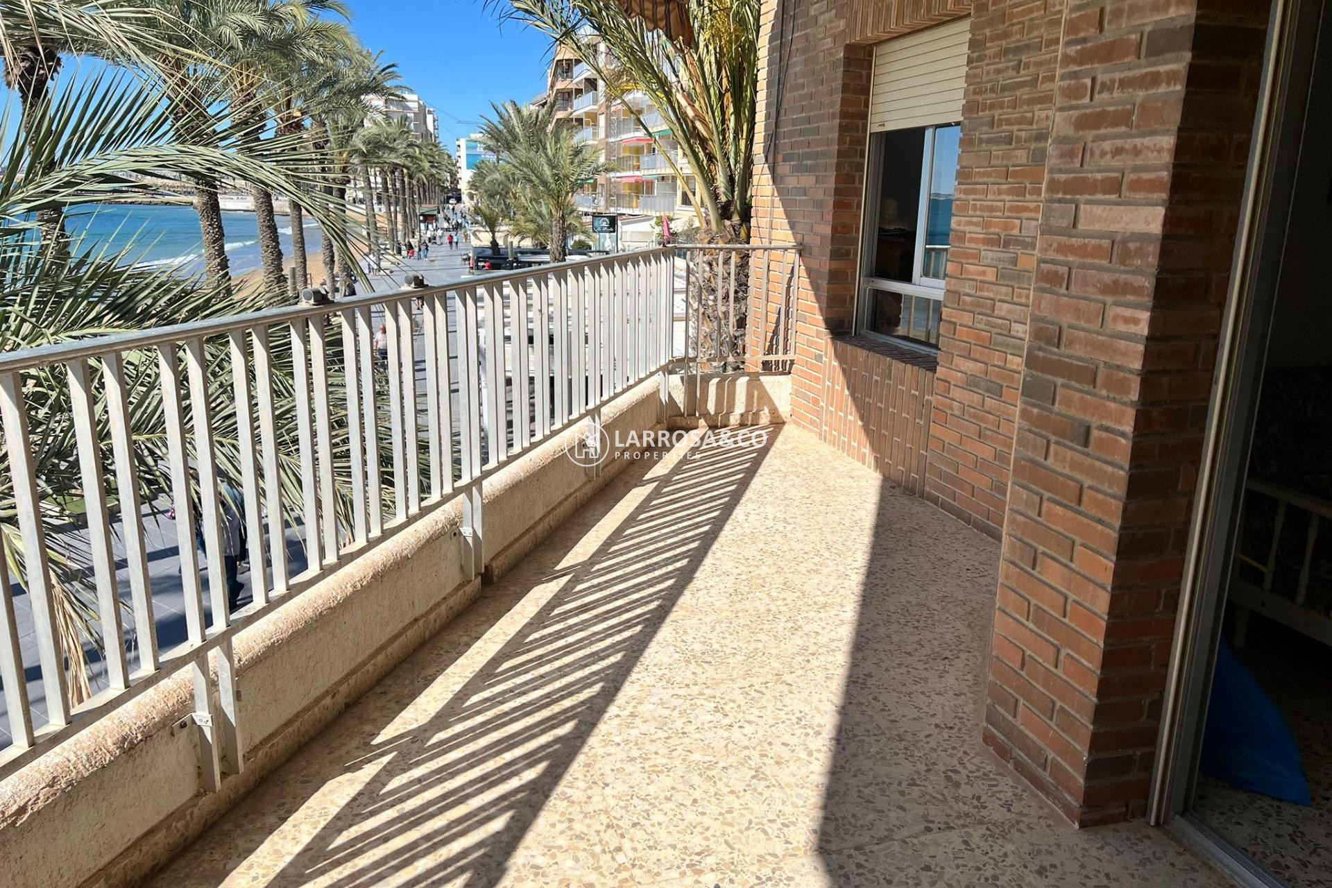 Resale - Apartment - Torrevieja - Playa del cura