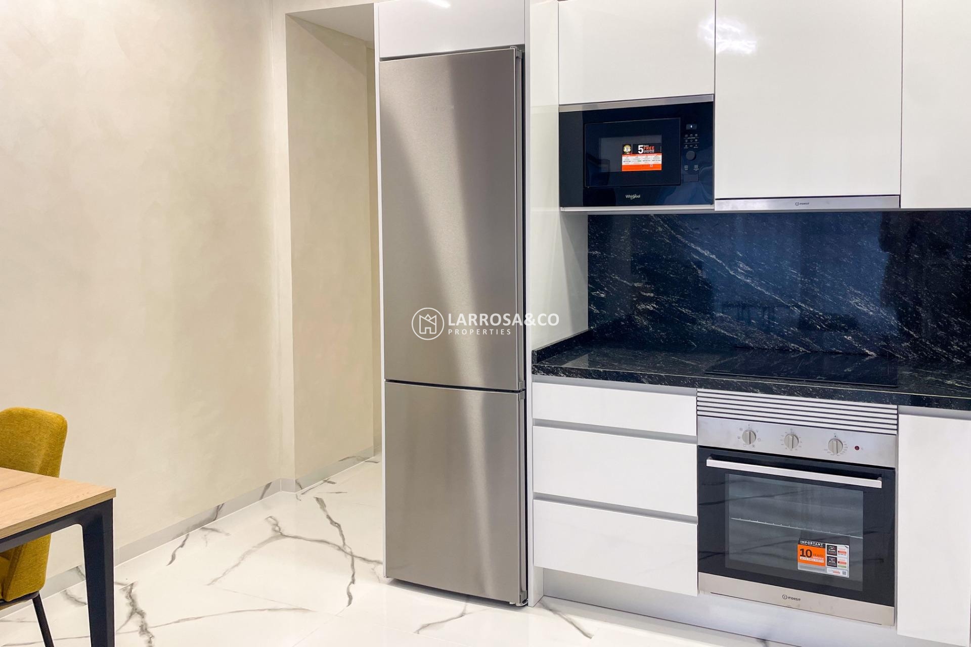 Resale - Apartment - Torrevieja - Playa del cura