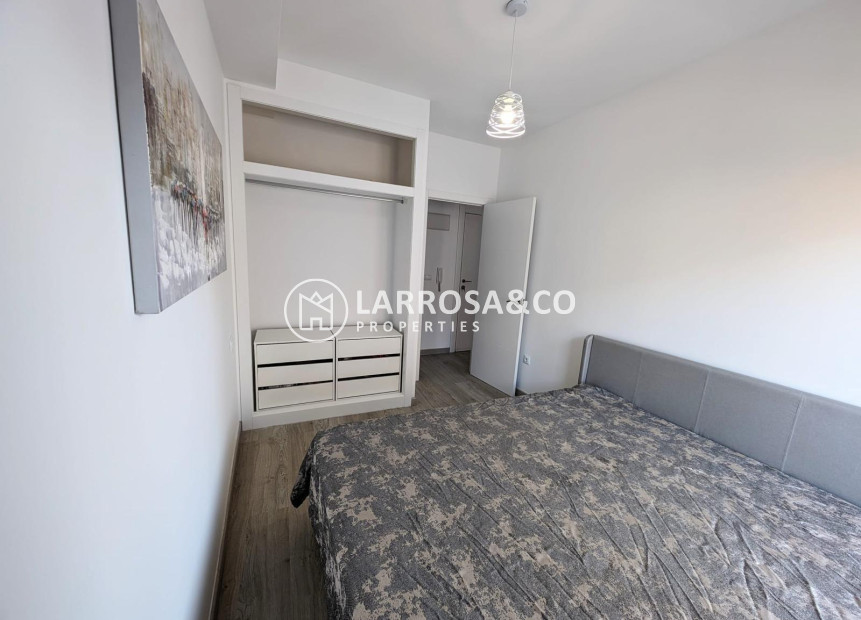 Resale - Apartment - Torrevieja - Playa del cura