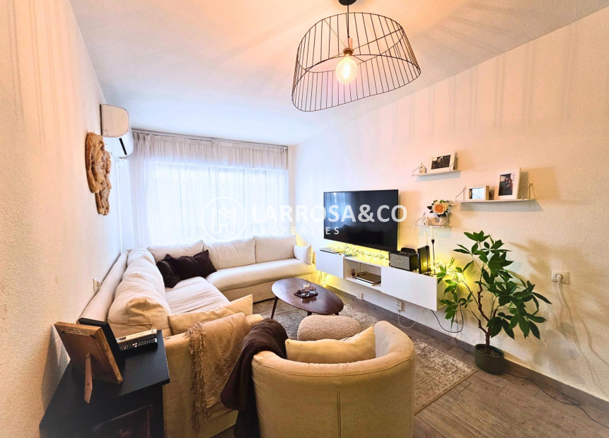 Resale - Apartment - Torrevieja - Playa del cura