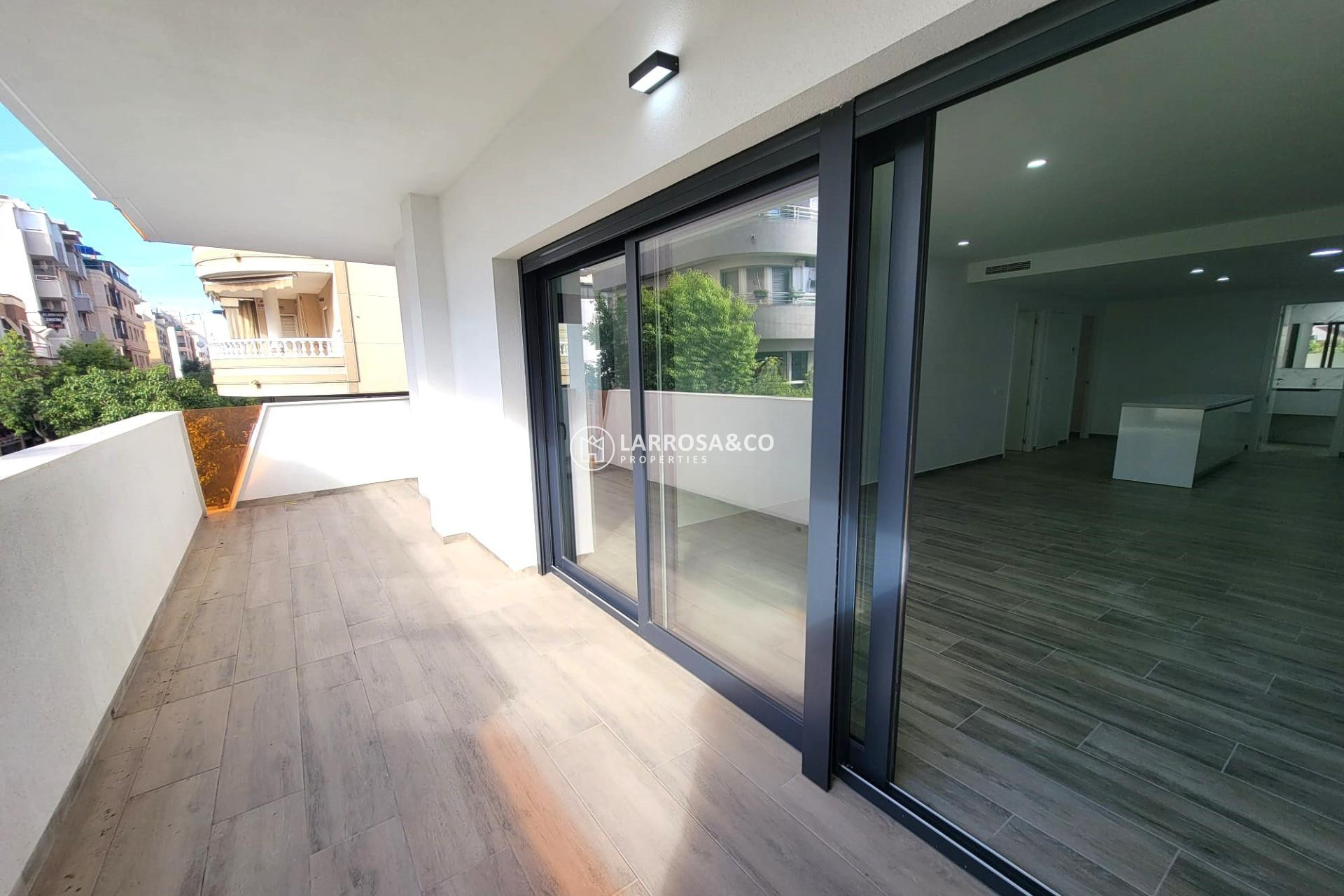 Resale - Apartment - Torrevieja - Playa del cura