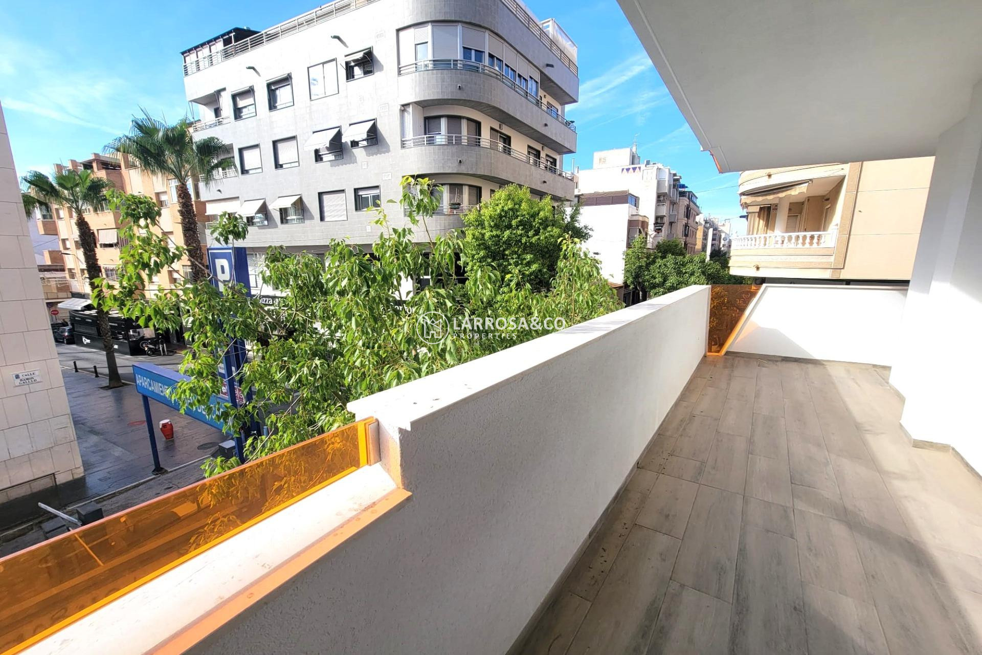 Resale - Apartment - Torrevieja - Playa del cura
