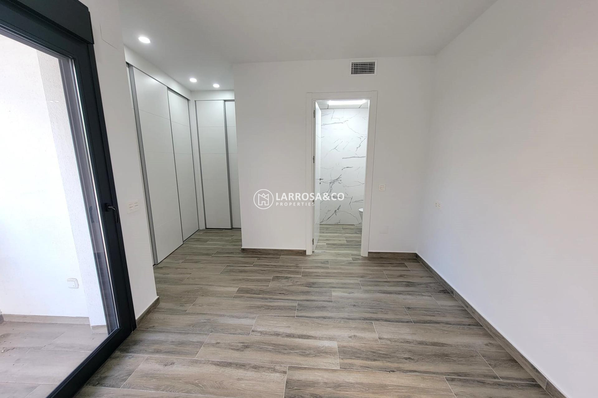 Resale - Apartment - Torrevieja - Playa del cura