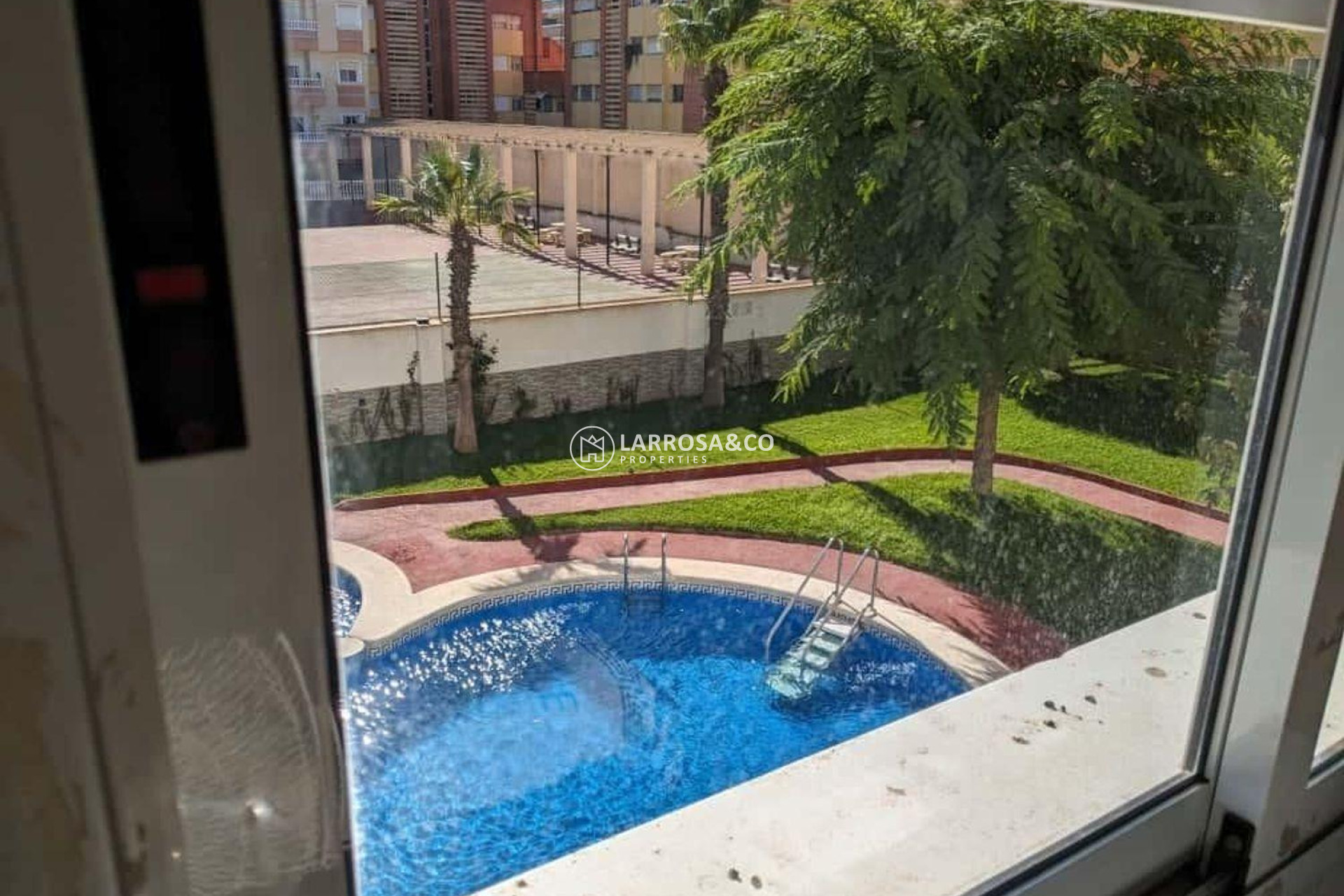 Resale - Apartment - Torrevieja - Playa del cura