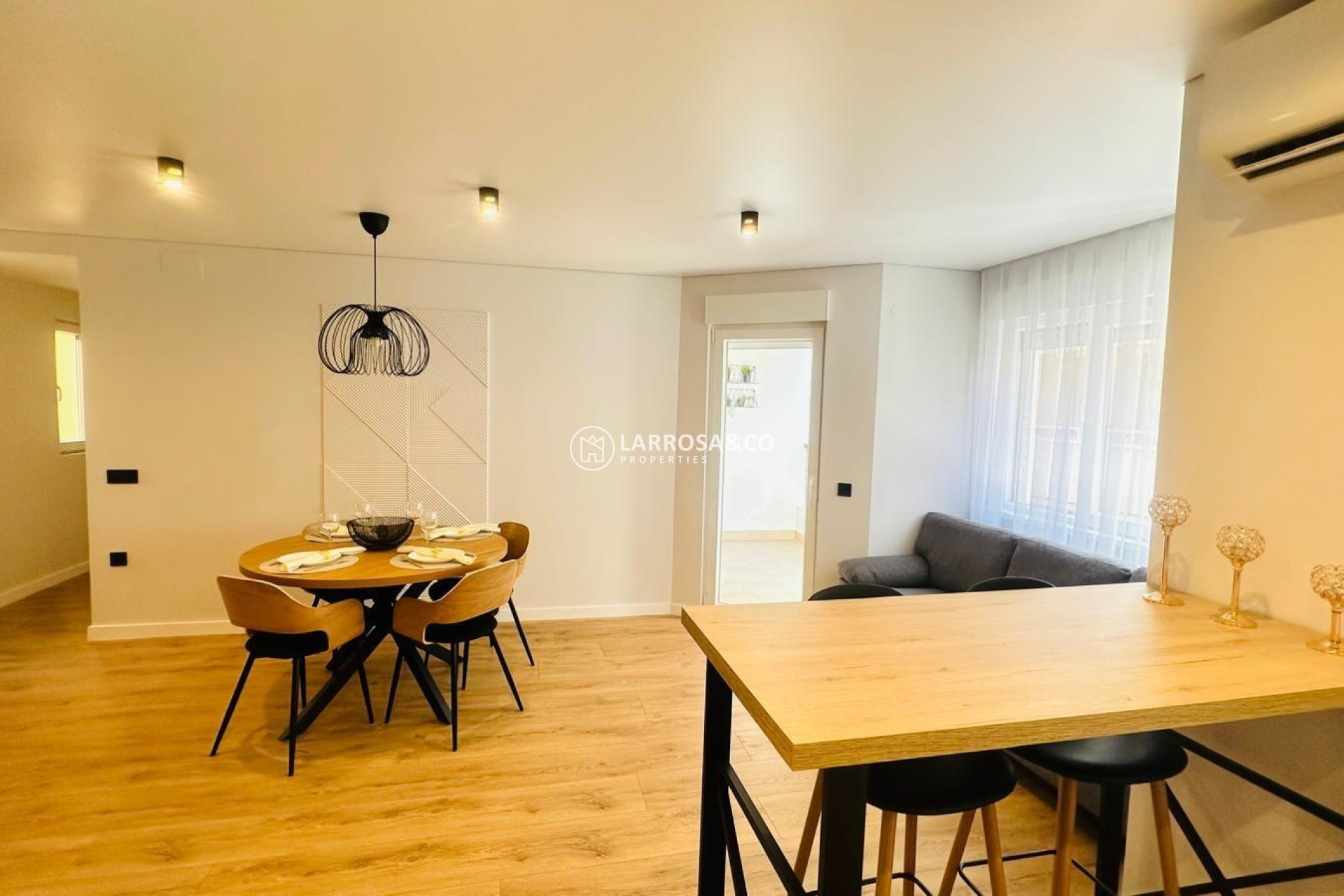 Resale - Apartment - Torrevieja - Playa del cura