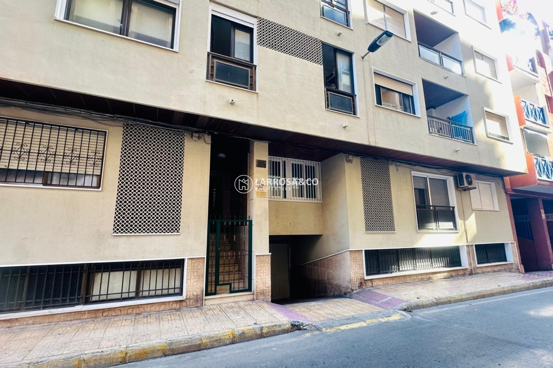 Resale - Apartment - Torrevieja - Playa del cura