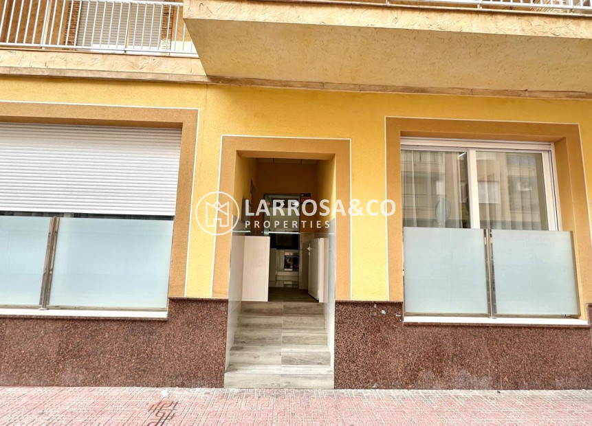 Resale - Apartment - Torrevieja - Playa del cura