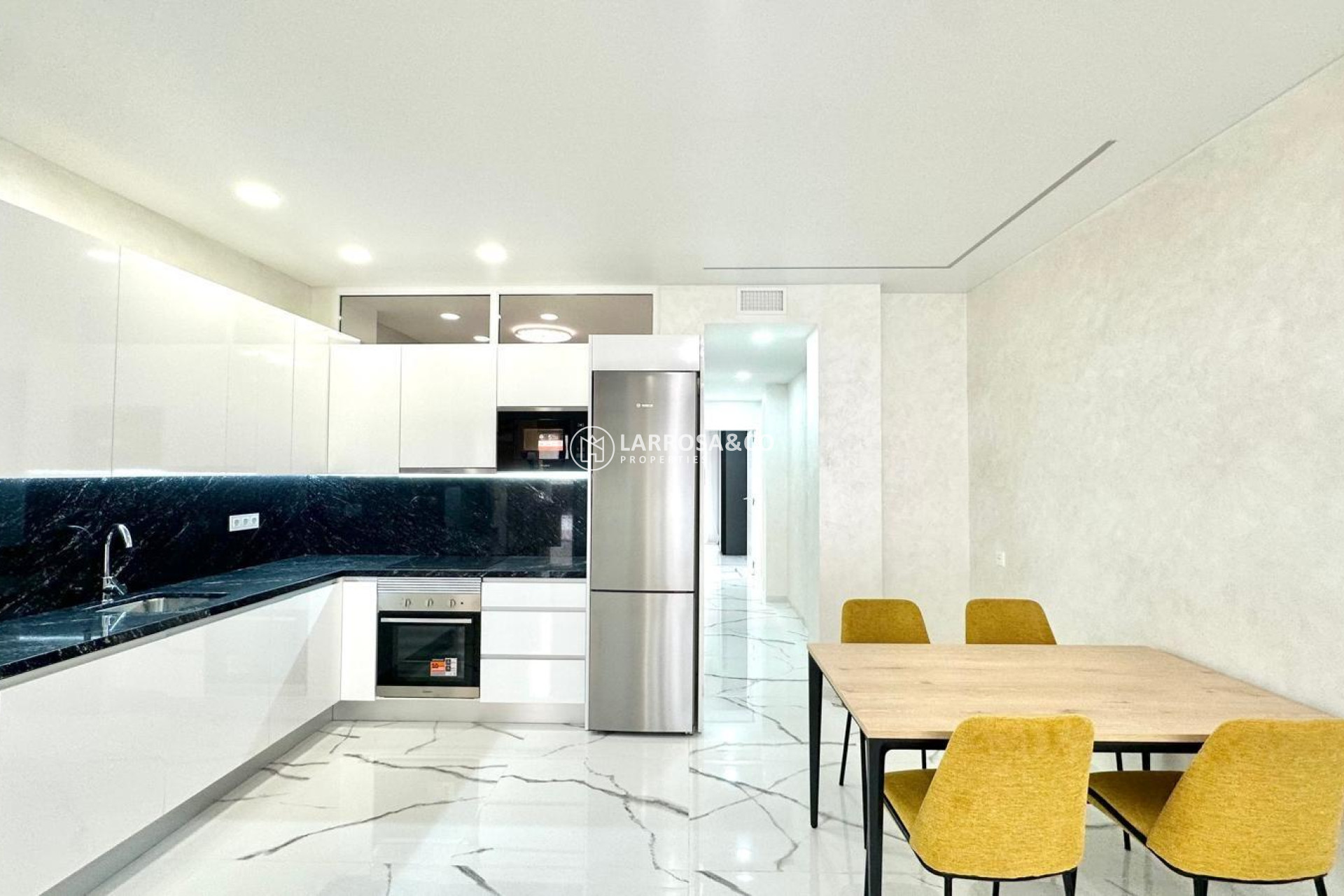 Resale - Apartment - Torrevieja - Playa del cura