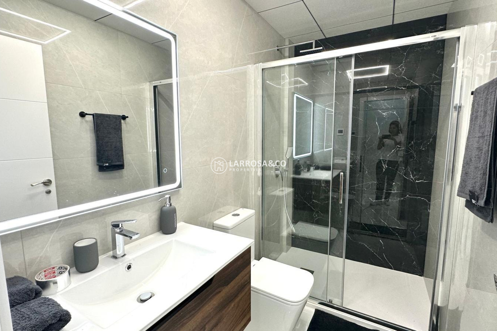 Resale - Apartment - Torrevieja - Playa del cura