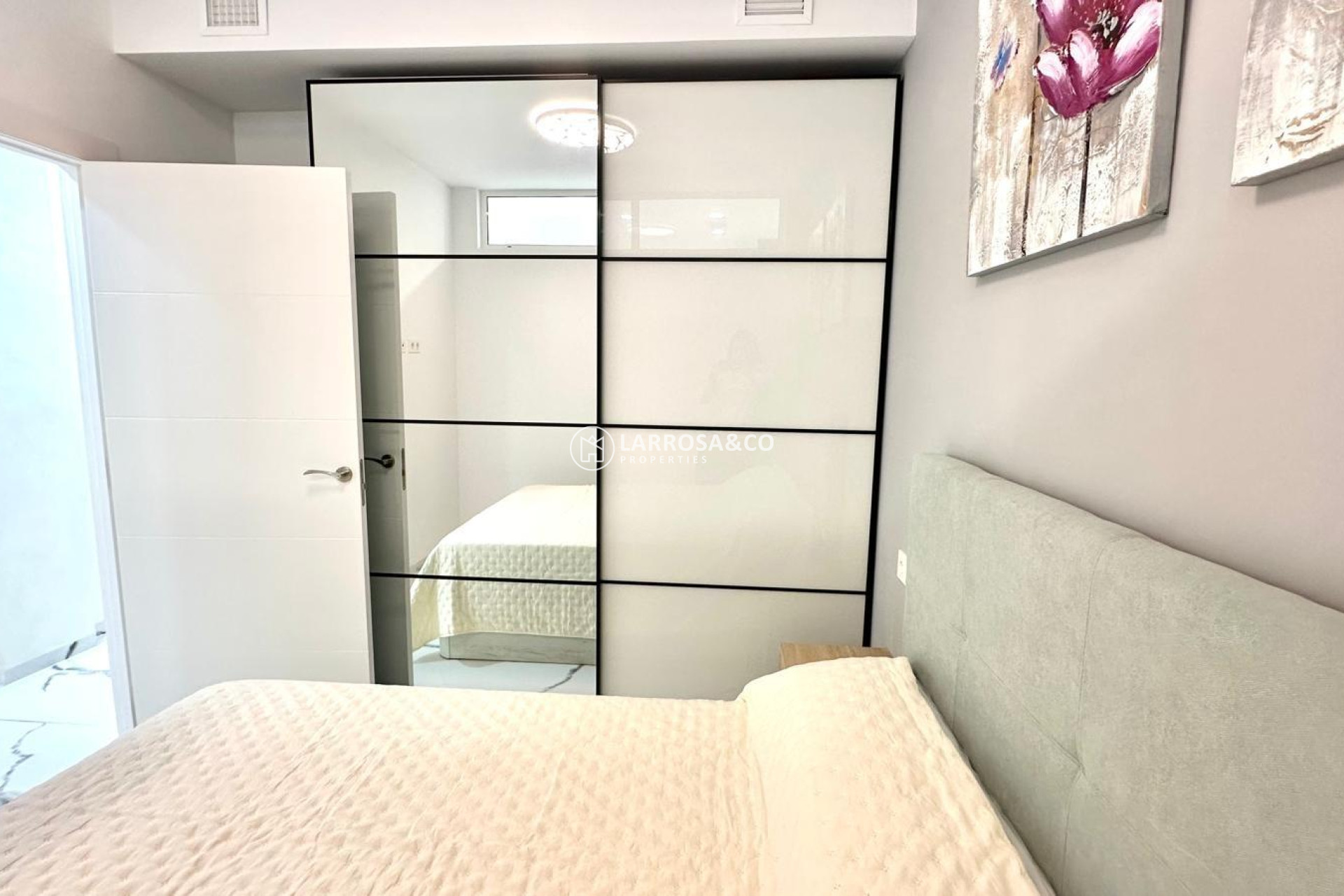 Resale - Apartment - Torrevieja - Playa del cura