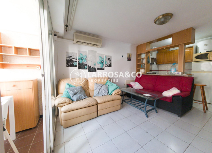Resale - Apartment - Torrevieja - Playa del cura
