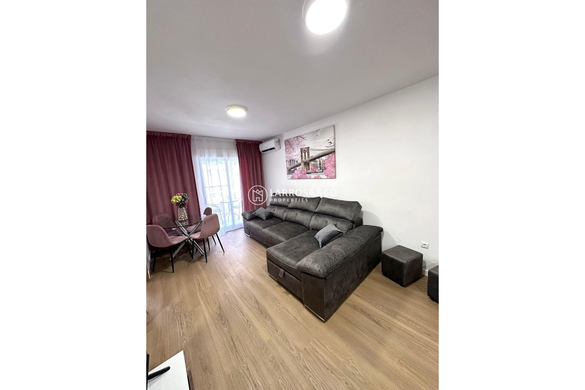 Resale - Apartment - Torrevieja - Playa del cura