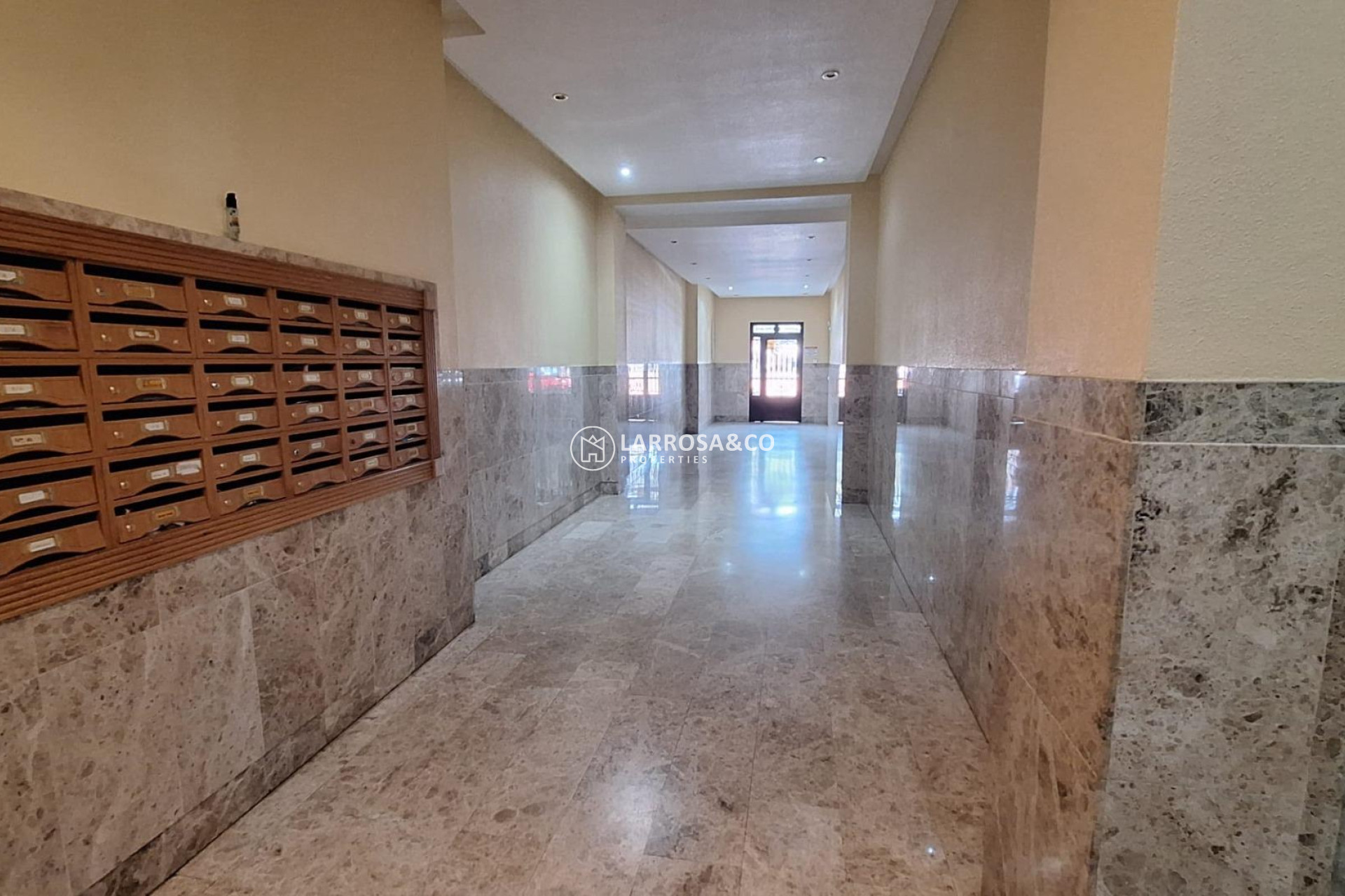 Resale - Apartment - Torrevieja - Playa del cura