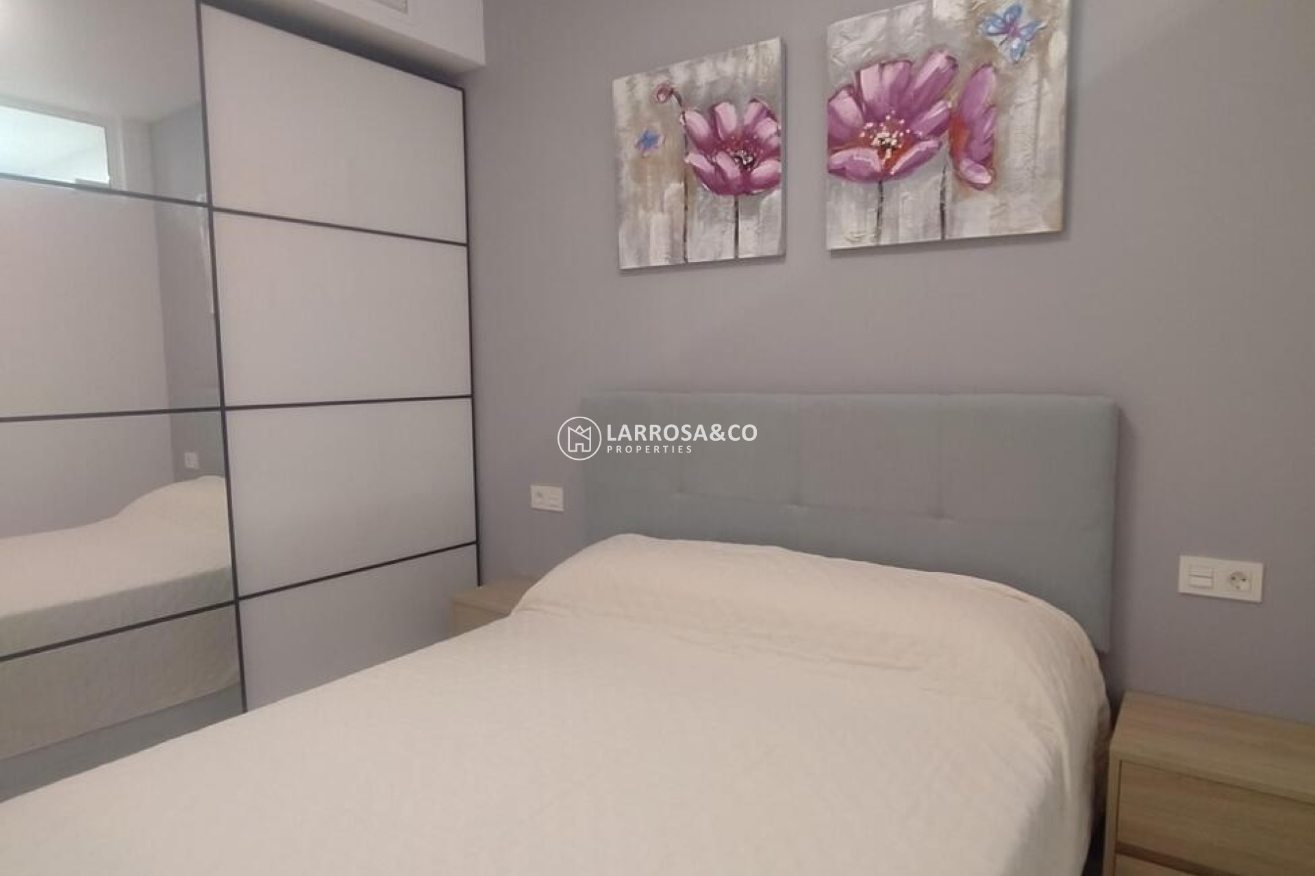 Resale - Apartment - Torrevieja - Playa del cura