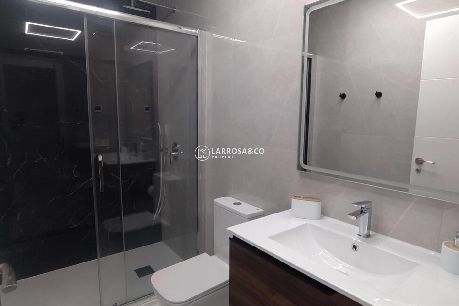 Resale - Apartment - Torrevieja - Playa del cura