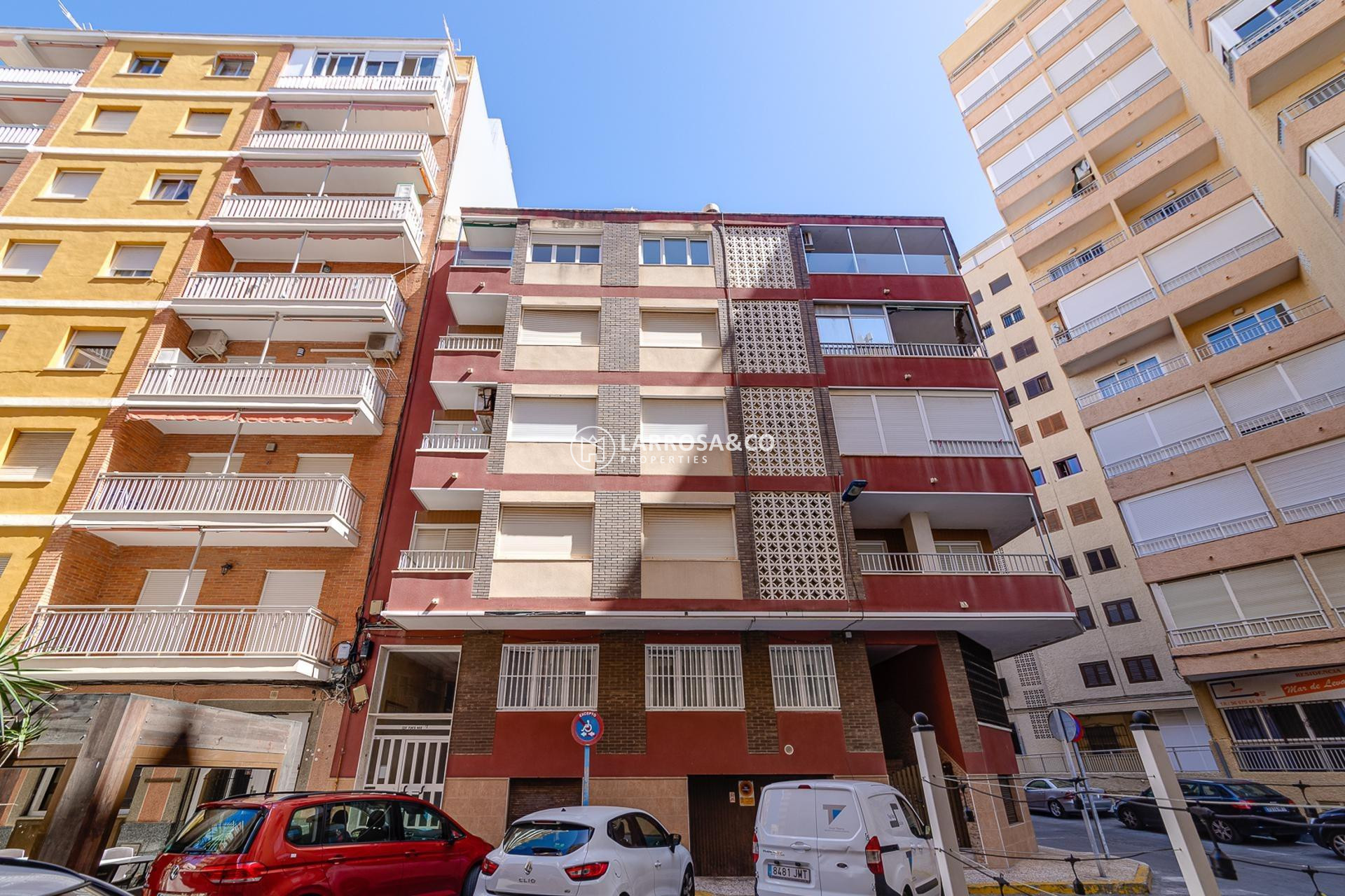 Resale - Apartment - Torrevieja - Playa del cura