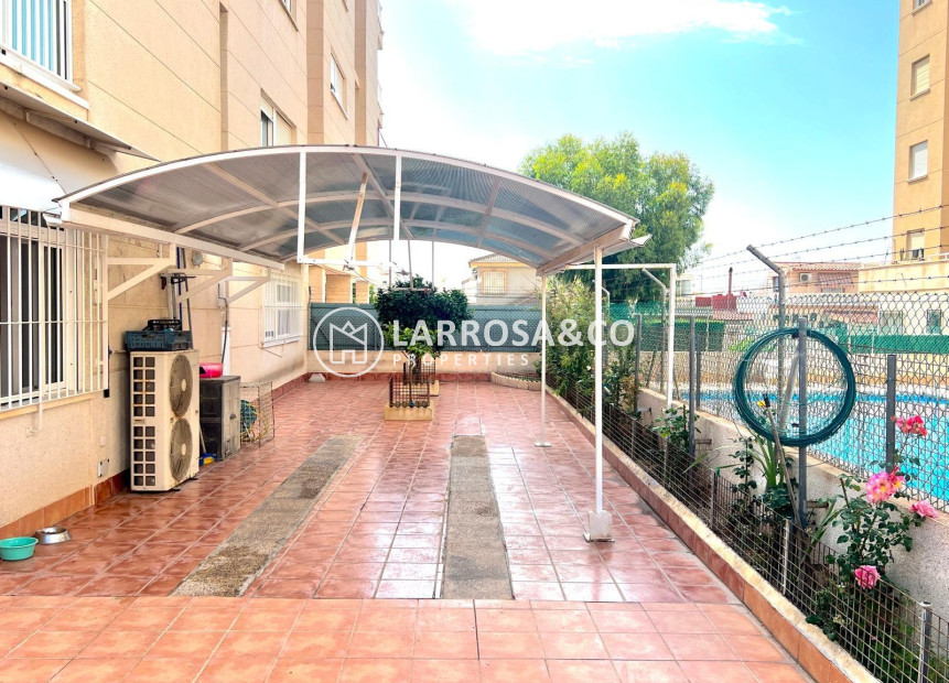 Resale - Apartment - Torrevieja - Playa del cura