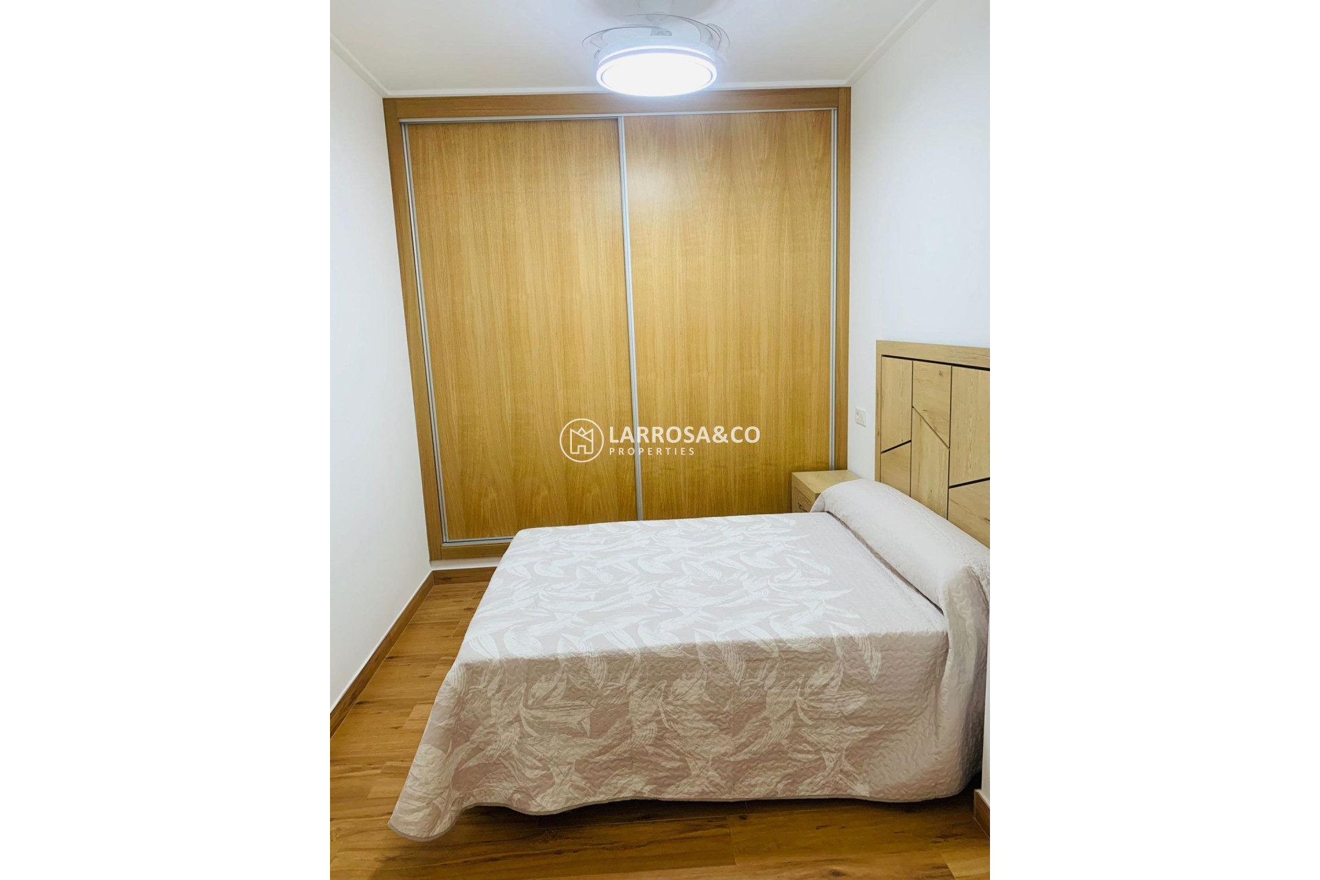Resale - Apartment - Torrevieja - Playa del cura