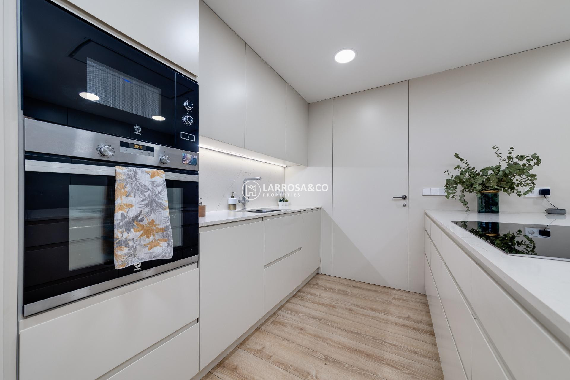 Resale - Apartment - Torrevieja - Playa del cura