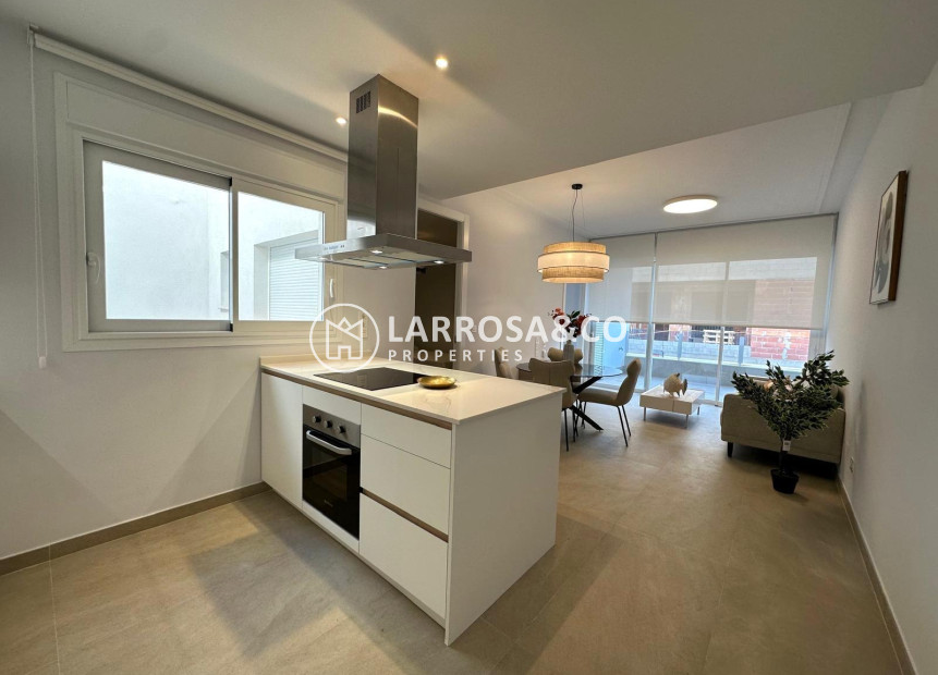 Resale - Apartment - Torrevieja - Playa del cura