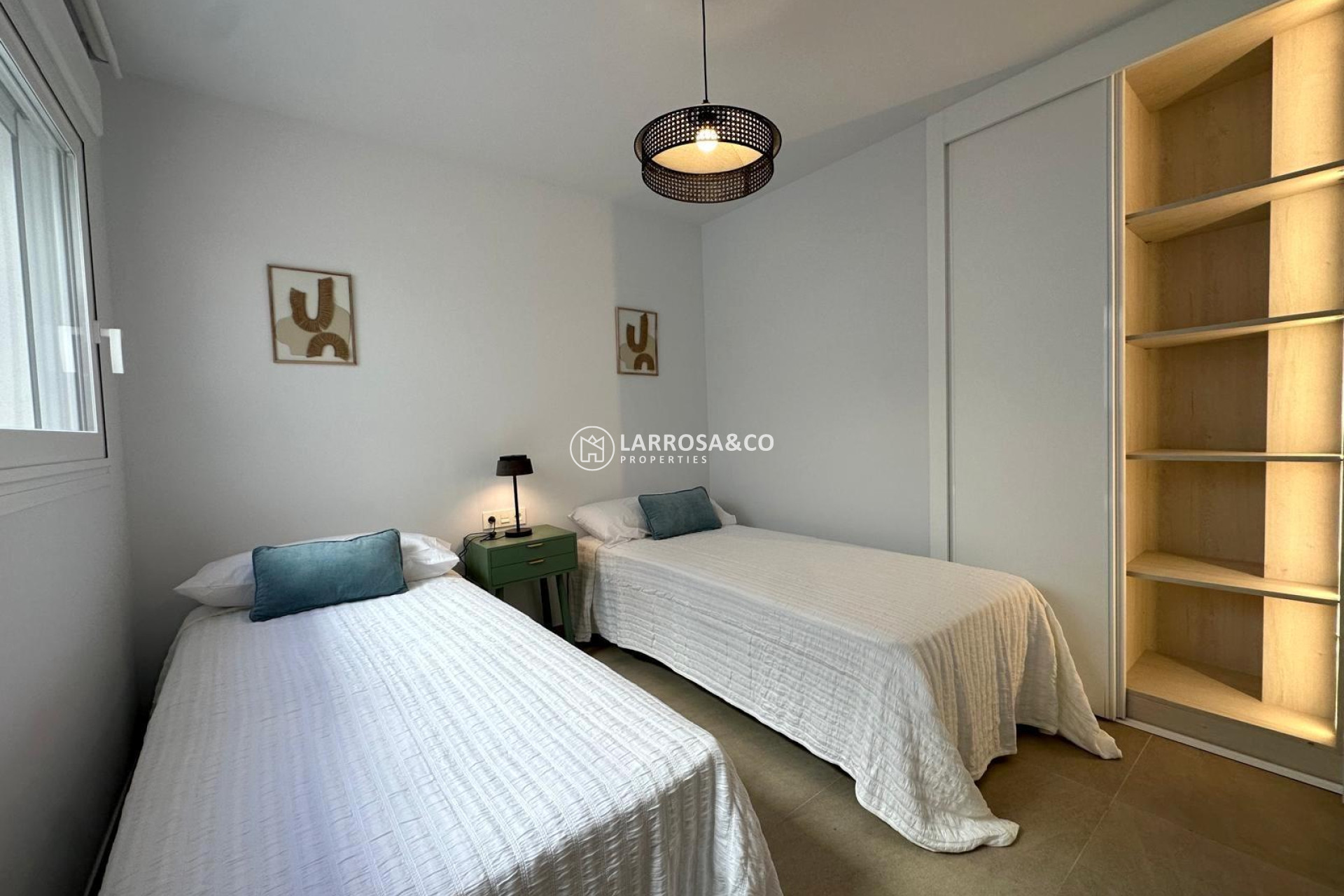 Resale - Apartment - Torrevieja - Playa del cura