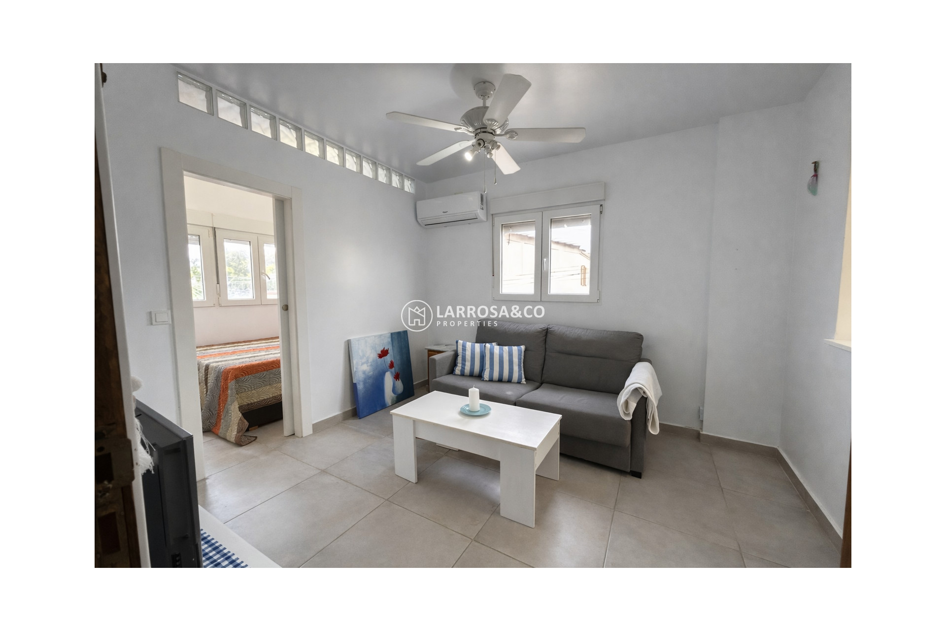 Resale - Apartment - Torrevieja - PLAYA NAUFRAGOS