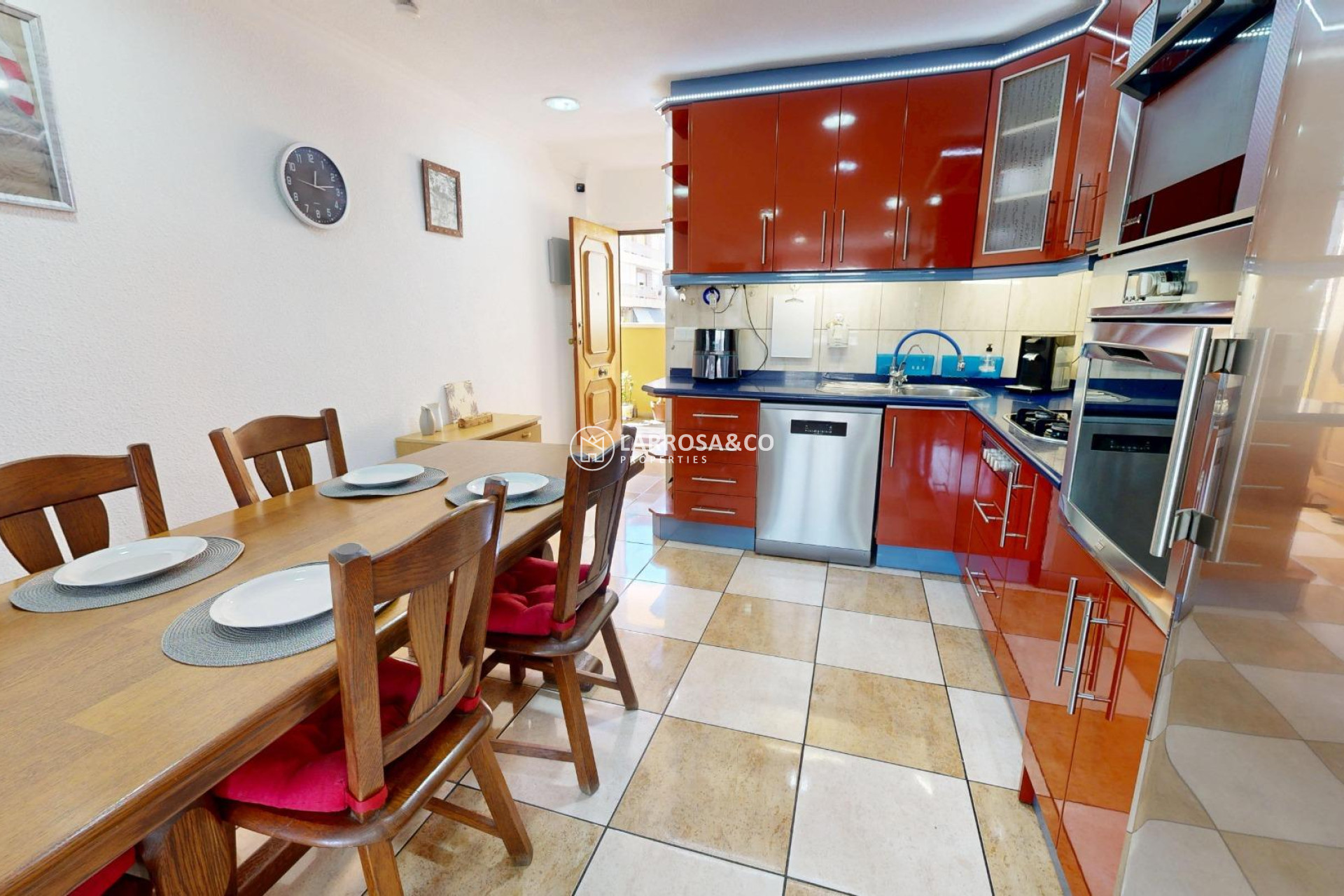 Resale - Apartment - Torrevieja - Puerto deportivo marina salinas