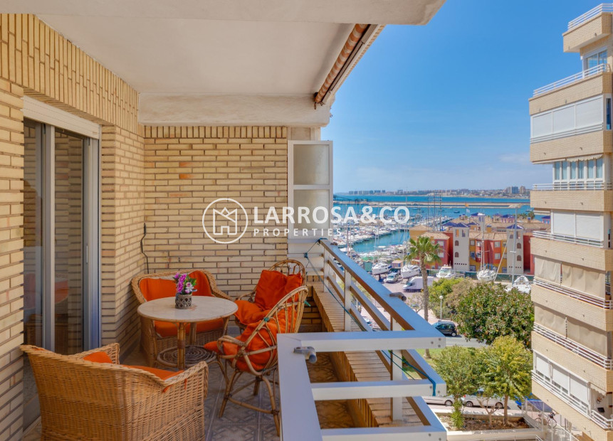 Resale - Apartment - Torrevieja - Puerto