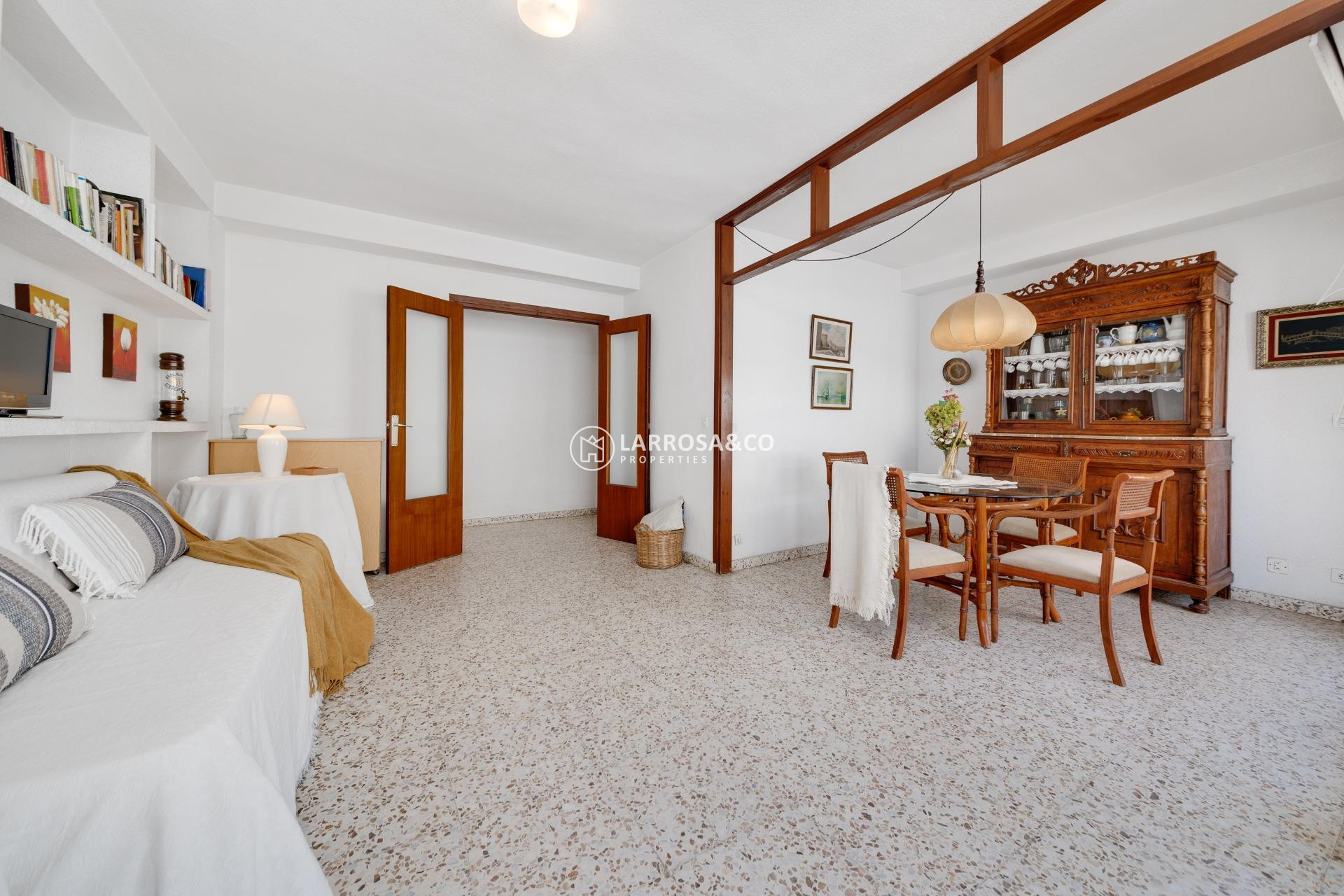 Resale - Apartment - Torrevieja - Puerto