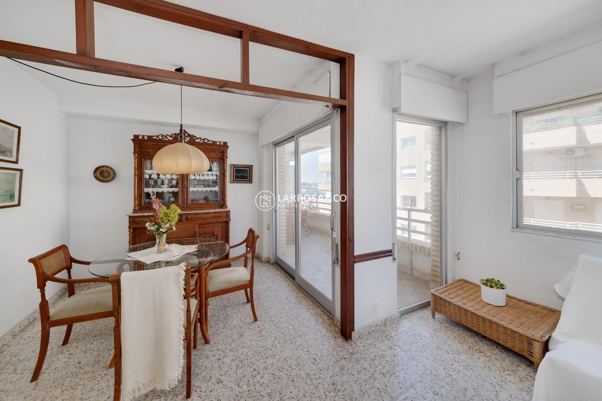 Resale - Apartment - Torrevieja - Puerto