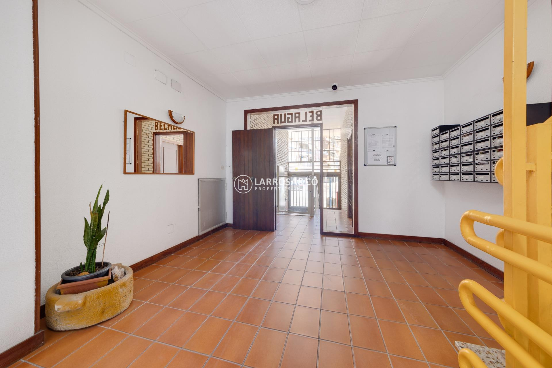 Resale - Apartment - Torrevieja - Puerto