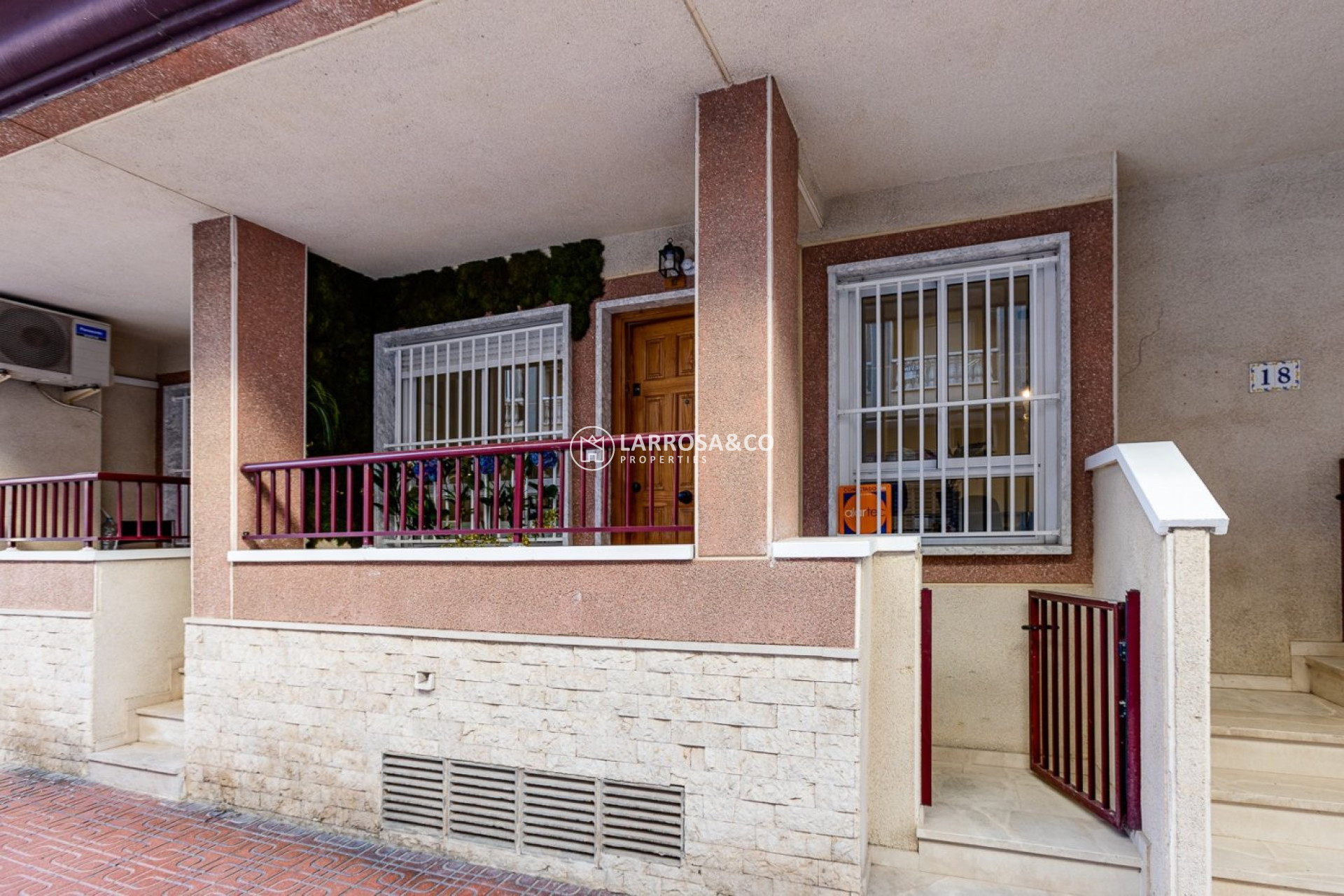 Resale - Apartment - Torrevieja - Puerto