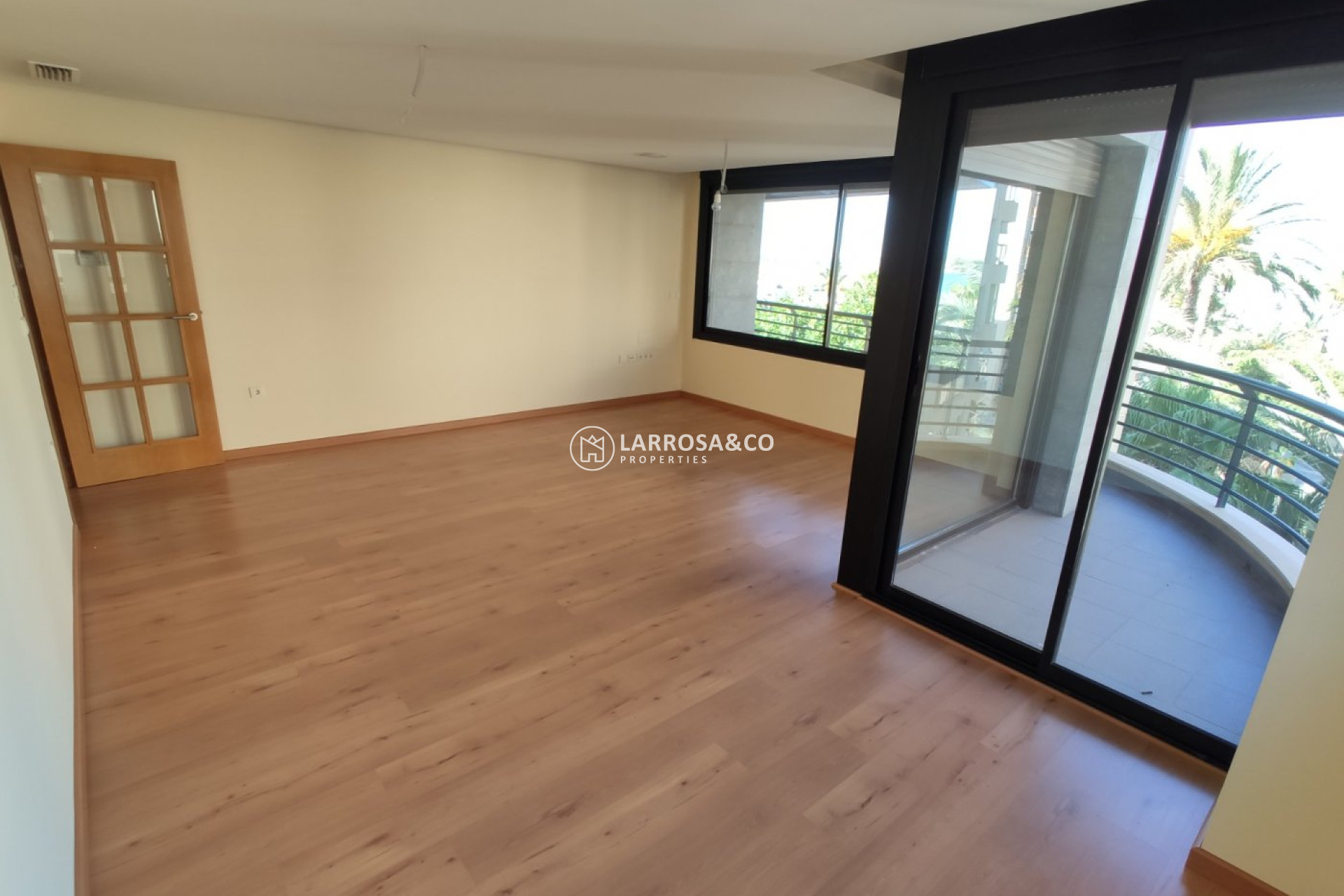 Resale - Apartment - Torrevieja - Puerto