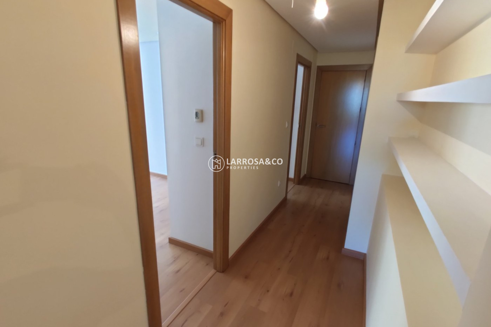 Resale - Apartment - Torrevieja - Puerto