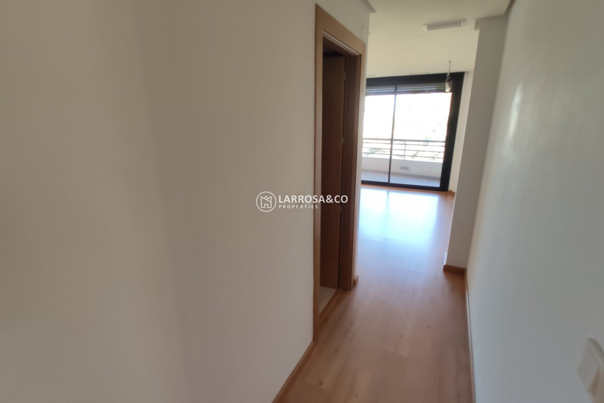 Resale - Apartment - Torrevieja - Puerto
