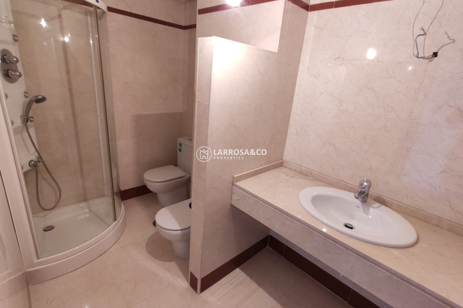 Resale - Apartment - Torrevieja - Puerto