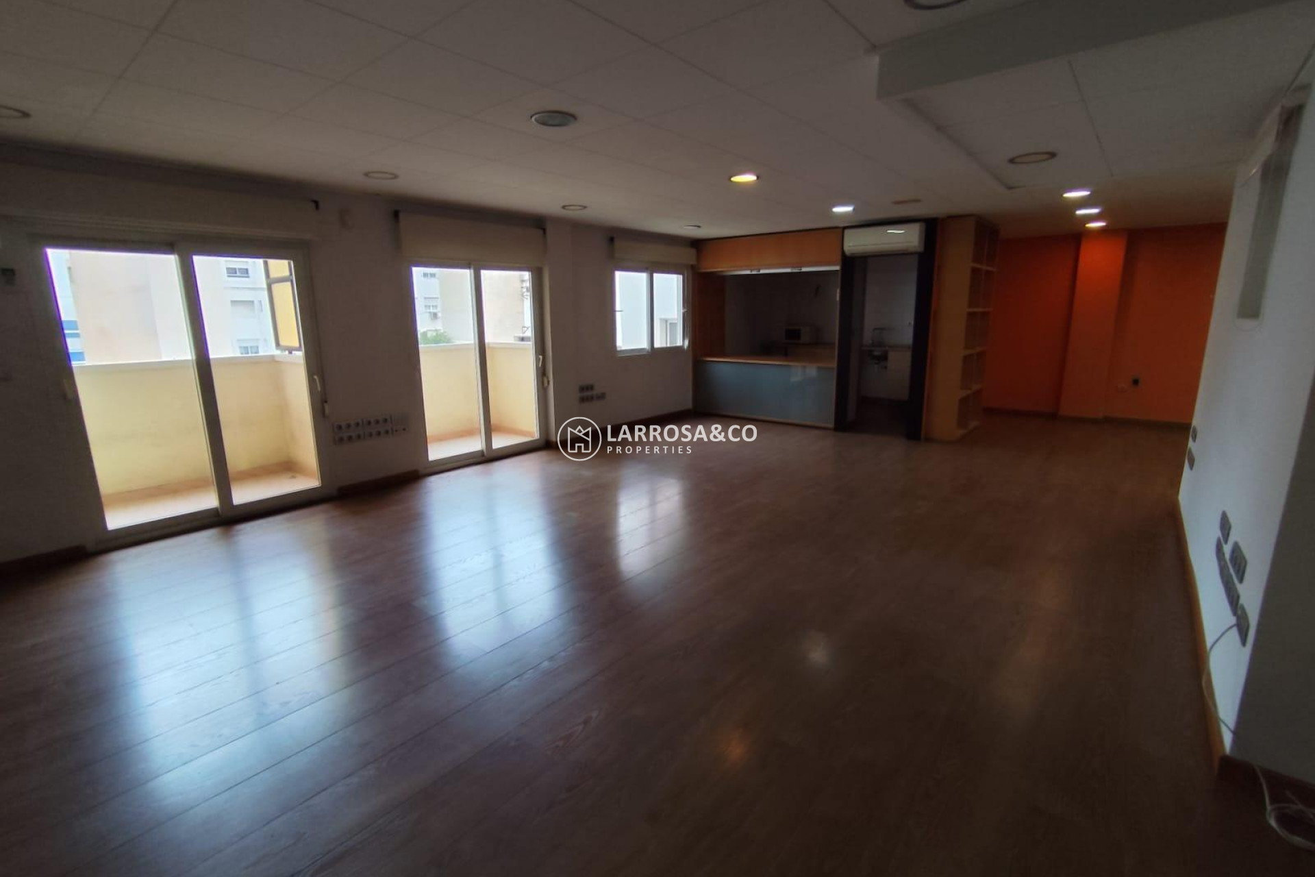 Resale - Apartment - Torrevieja - Puerto